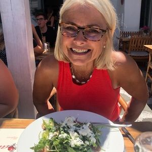 Meet your Posher, Jane